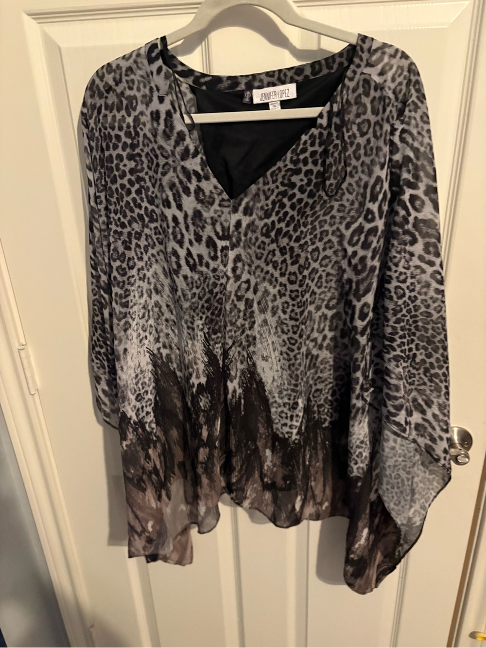 172- Jennifer Lopez Gray and Black Leopard Print ponchoTop